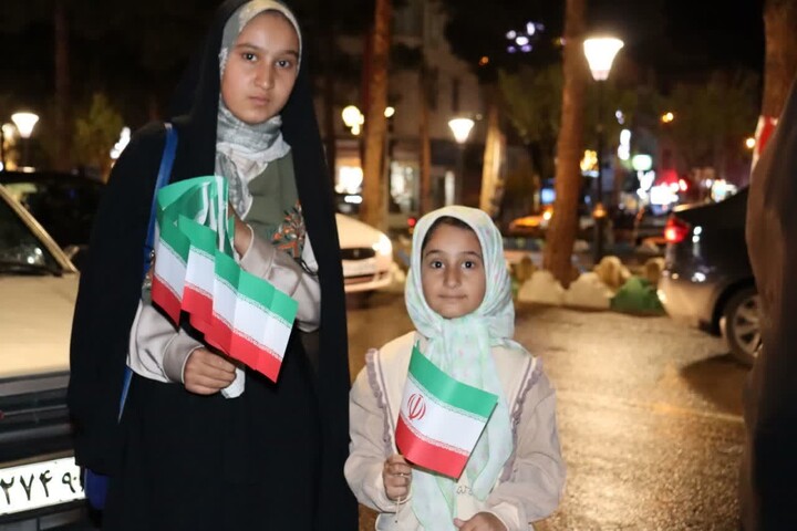 تصاویر/ حضور فعال دانش آموزان و فرهنگیان شهرستان دامغان در تجمع «شب های اقتدار»