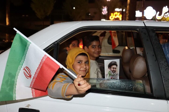 تصاویر/ حضور فعال دانش آموزان و فرهنگیان شهرستان دامغان در تجمع «شب های اقتدار»