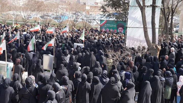 تصاویر/ مراسم خاکسپاری شهید والامقام وحید محمدزاده در خوی