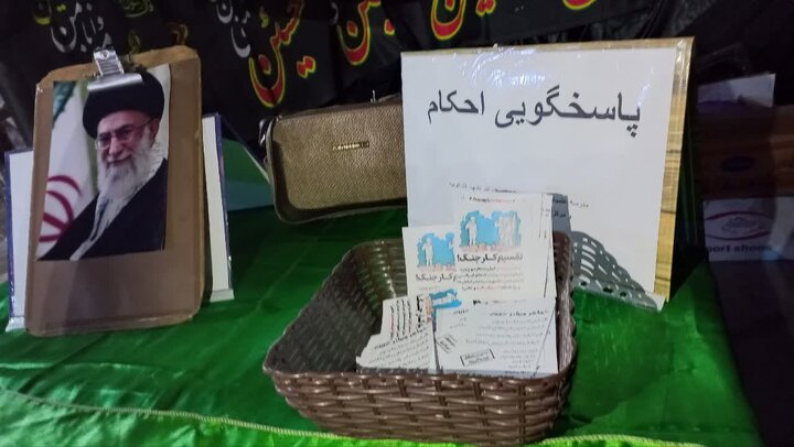 تصاویر/ فعالیت موکب فرهنگی مدرسه علمیه فاطمه الزهرا البتول(س) کشکوئیه در تجمعات شبانه