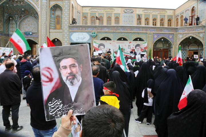 تصاویر/ مراسم تشییع شهید دانش آموز محمد حسین دهقان