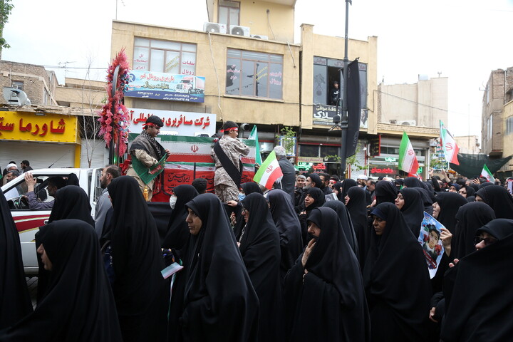 تصاویر/ مراسم تشییع شهید دانش آموز محمد حسین دهقان