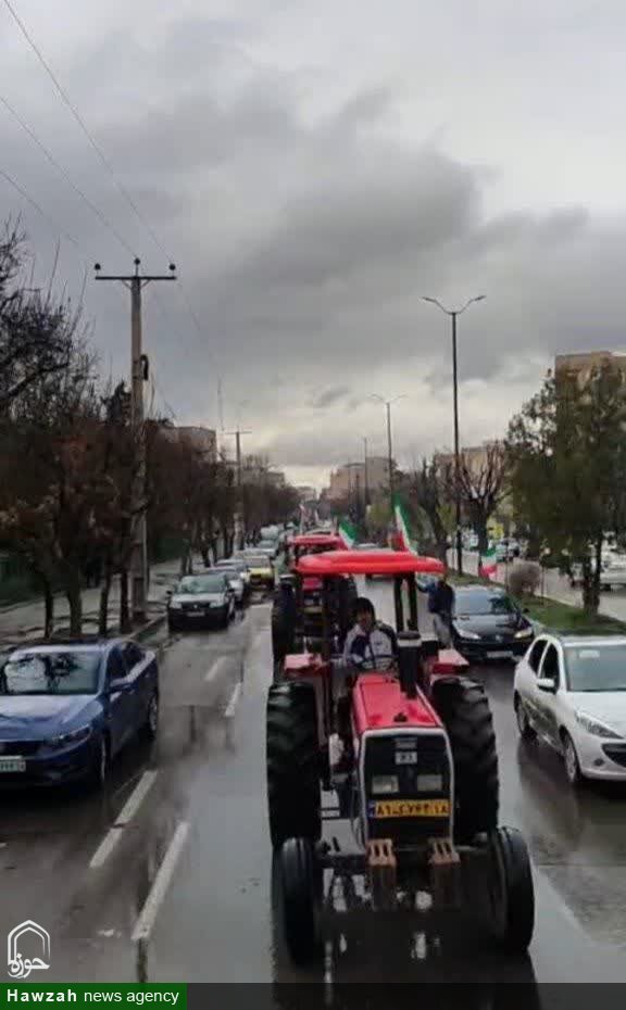 رژه تراکتورداران امزاجرد در محکومیت تجاوزات رژیم صهیونیستی و آمریکا