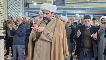 تصاویر/ اقامه نماز جمعه پلدشت