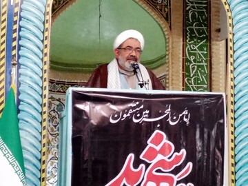توانایی عبور از سختی‌ها و نعمت‌ها، میزان تقوای انسان را نشان می‌دهد