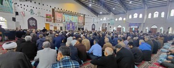 تصاویر / برپایی اولین نماز جمعه شهرستان آمل