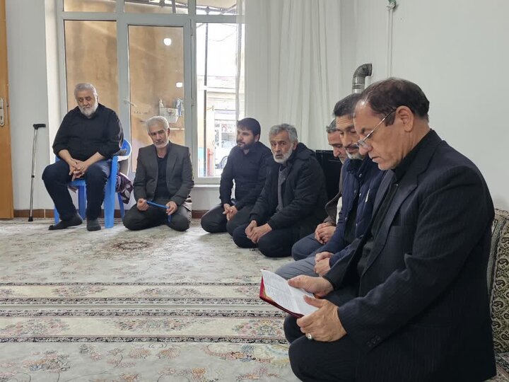 تصاویر/ دیدار نماینده ولی‌فقیه در کردستان با خانواده شهدای جنگ رمضان شهر سریش آباد