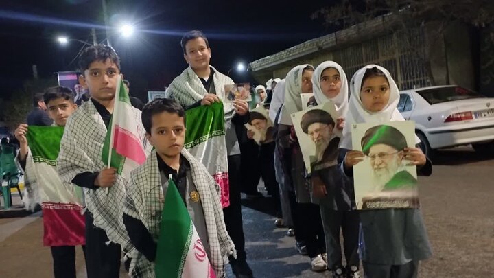 تصاویر/ خروش مردمی حماسه و حمایت در شهرهای مختلف استان کرمان