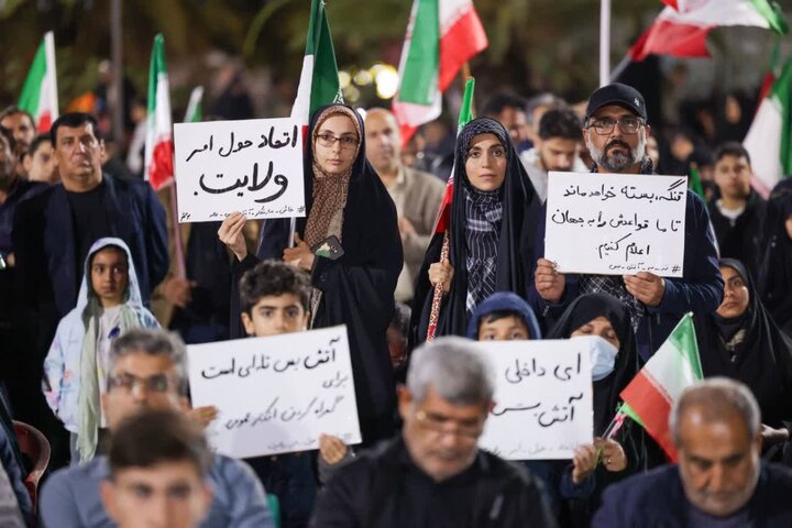 تصاویر/ تجمع مردمی بوشهری‌ها در حمایت از نظام
