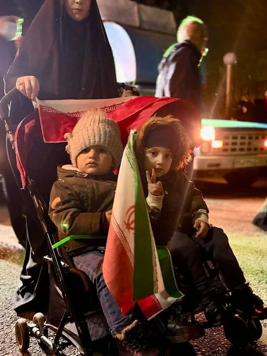تصاویر/ لحظاتی خاص از حضور پرشور محله تهران نو