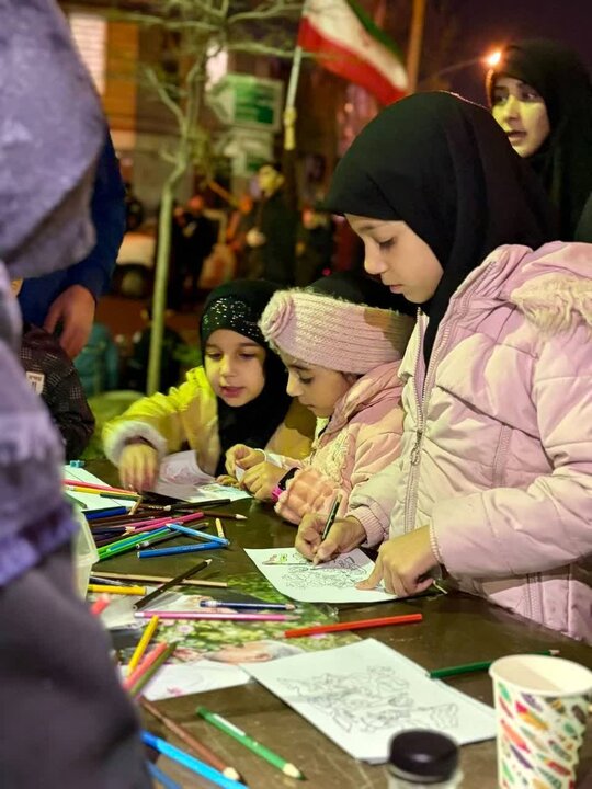 تصاویر/ لحظاتی خاص از حضور پرشور محله تهران نو