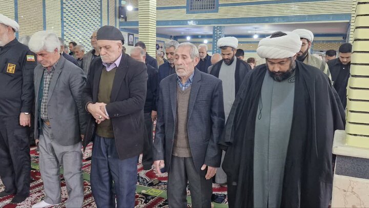 تصاویر/ اقامه نماز جمعه پلدشت