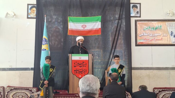 تصاویر/ نماز عبادی سیاسی جمعه قمصر