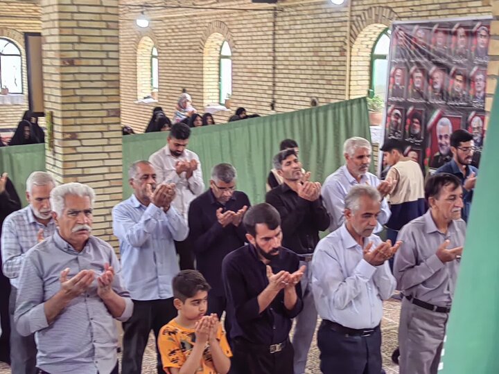 تصاویر/ اقامه نماز جمعه در شهر شهداد