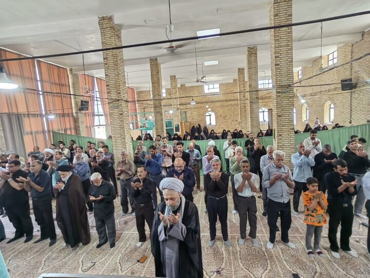 تصاویر/ اقامه نماز جمعه در شهر شهداد