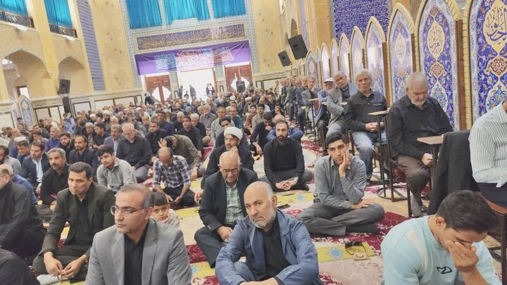 تصاویر/ اقامه نماز جمعه در شهر بم