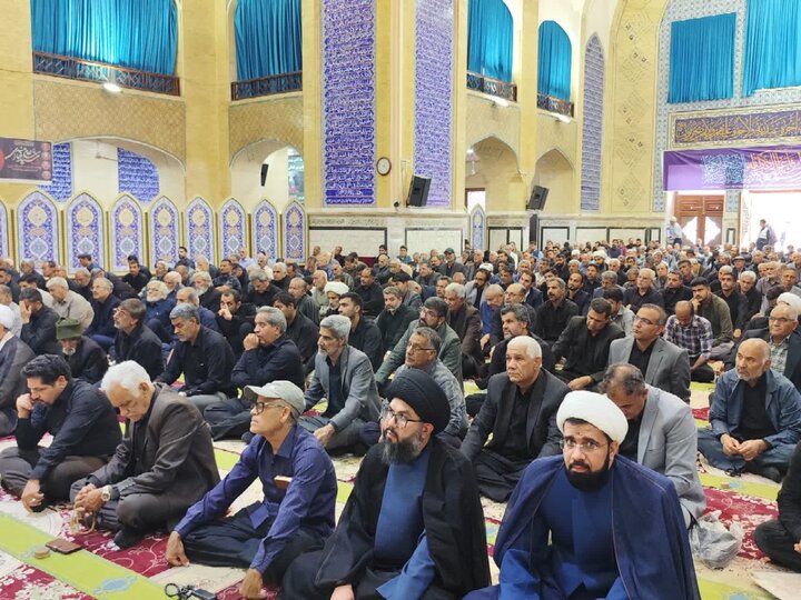 تصاویر/ اقامه نماز جمعه در شهر بم