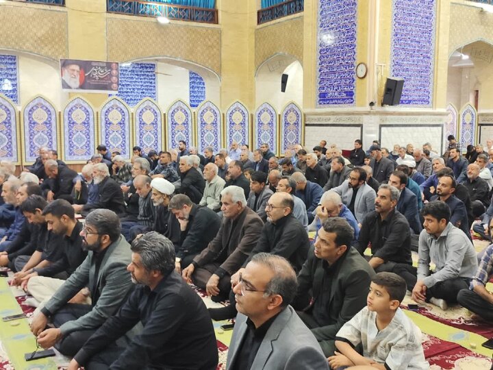 تصاویر/ اقامه نماز جمعه در شهر بم