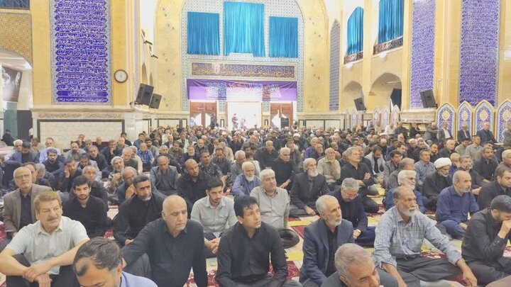 تصاویر/ اقامه نماز جمعه در شهر بم