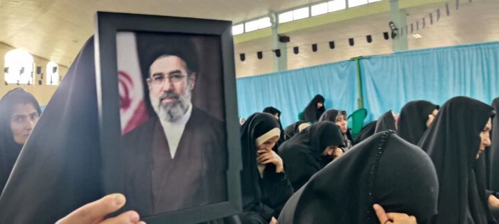 تصاویر/ اقامه نماز جمعه در شهر عنبرآباد