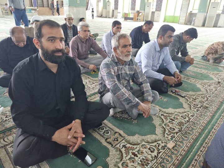 تصاویر/ اقامه نماز جمعه در شهر عنبرآباد