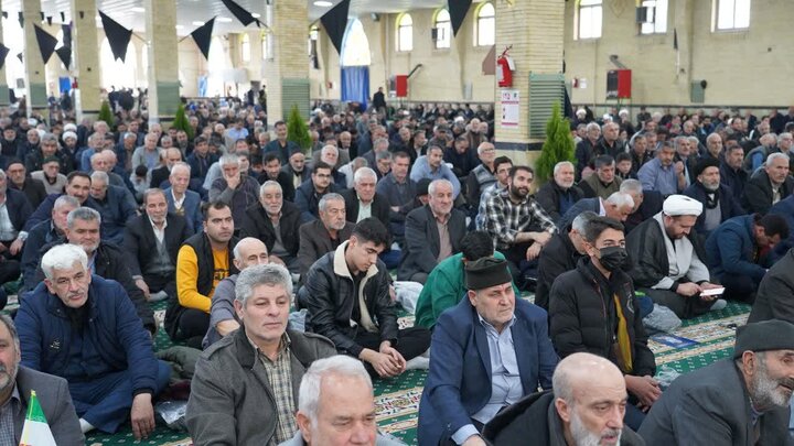 تصاویر/ اقامه نماز جمعه خوی