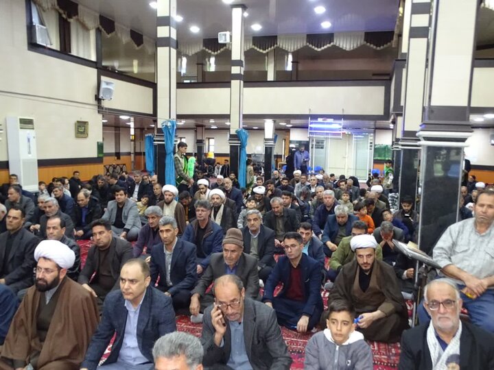 تصاویر/ اقامه نماز جمعه چهاربرج