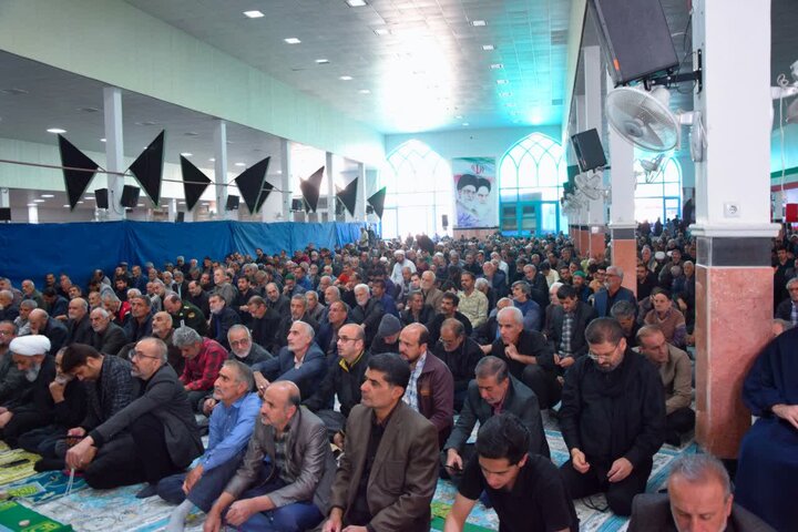 تصاویر/ نمازعبادی سیاسی جمعه آران وبیدگل