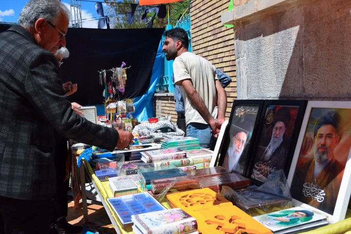 تصاویر/ نمازعبادی سیاسی جمعه آران وبیدگل