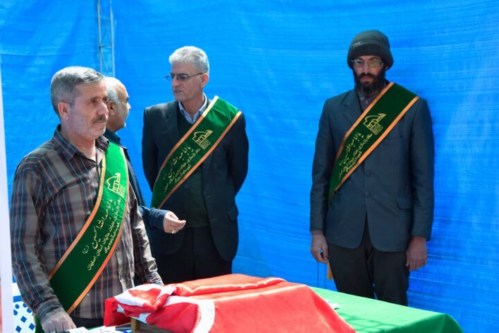 تصاویر/ نمازعبادی سیاسی جمعه آران وبیدگل