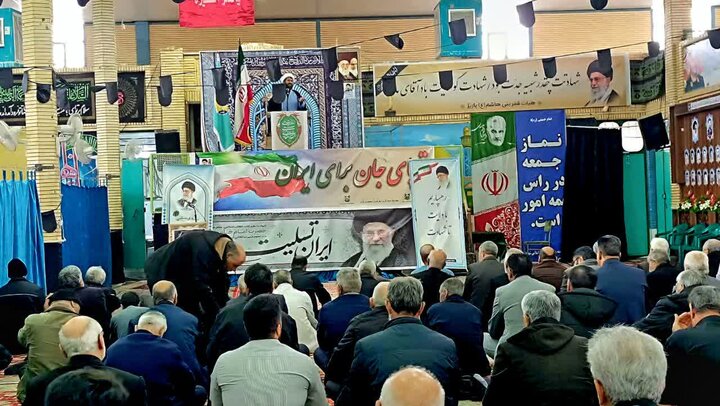 تصاویر/ اقامه نماز جمعه در شهر پاریز