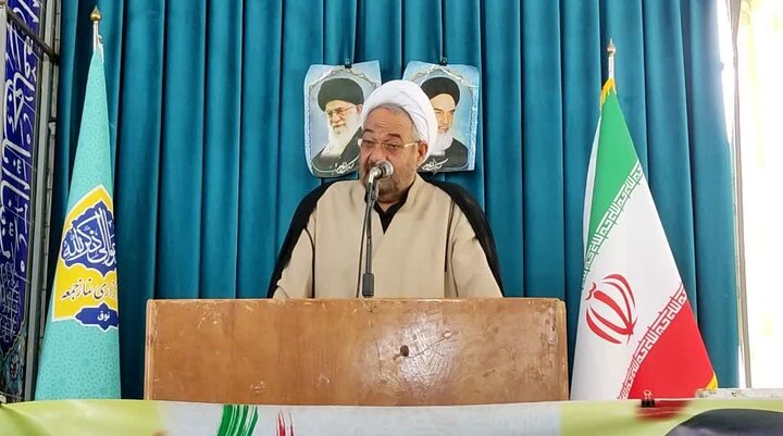 تصاویر/ اقامه نماز جمعه در شهر بهرمان