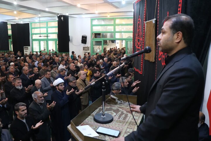 تصاویر/ برگزاری اولین نماز عبادی سیاسی جمعه شهرستان قرچک در سال ۱۴۰۵