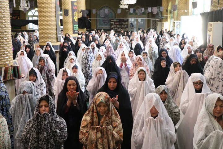 تصاویر/ برگزاری اولین نماز عبادی سیاسی جمعه شهرستان قرچک در سال ۱۴۰۵