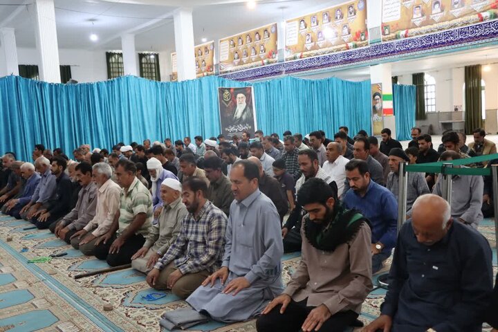 تصاویر/ اقامه نماز جمعه در شهر قلعه گنج