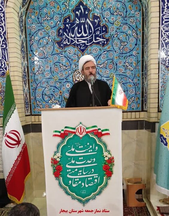 تصاویر/ اقامه نماز جمعه شهرستان بیجار