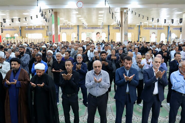 اولین نمازجمعه سال ۱۴۰۵ بندر دیّر به روایت تصویر