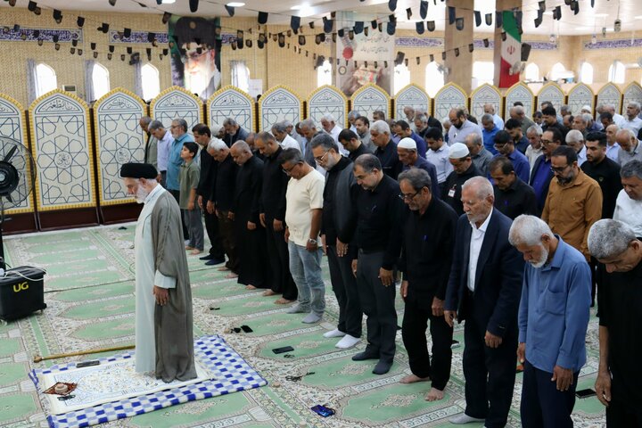 اولین نمازجمعه سال ۱۴۰۵ بندر دیّر به روایت تصویر