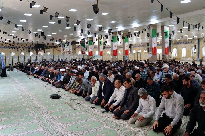 اولین نمازجمعه سال ۱۴۰۵ بندر دیّر به روایت تصویر