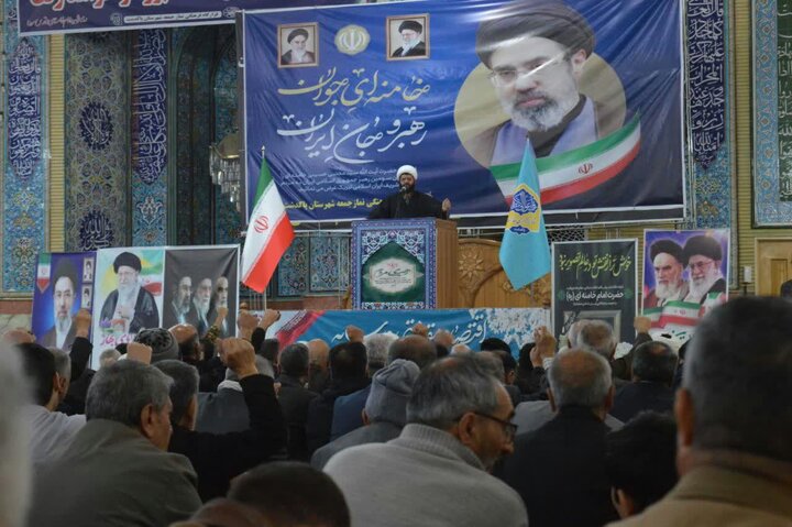 تصاویر/ نماز عبادی سیاسی جمعه در پاکدشت