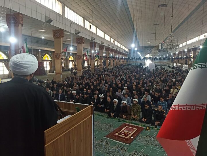 تصاویر/ نماز عبادی سیاسی جمعه در پاکدشت