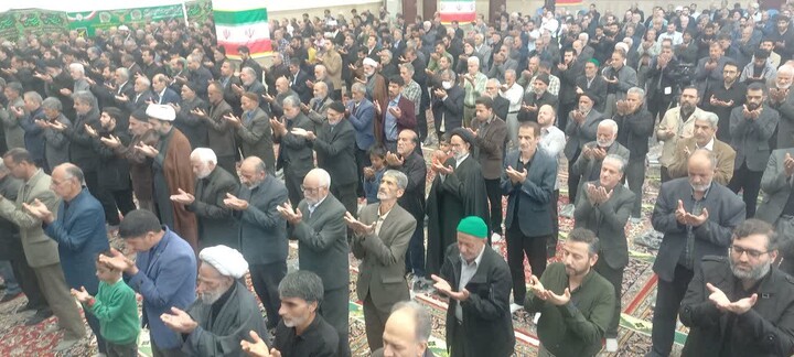 تصاویر/ نخستین نماز جمعه گناباد در سال ۱۴۰۵