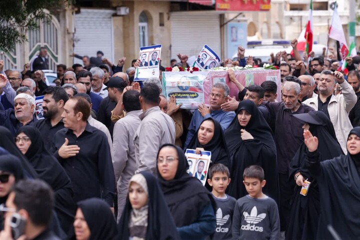 تصاویر/ تشییع پیکر مطهر دو شهید در بوشهر