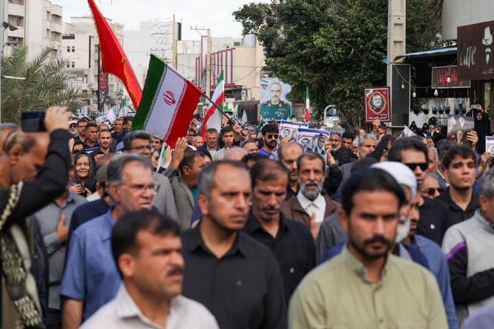 تصاویر/ تشییع پیکر مطهر دو شهید در بوشهر
