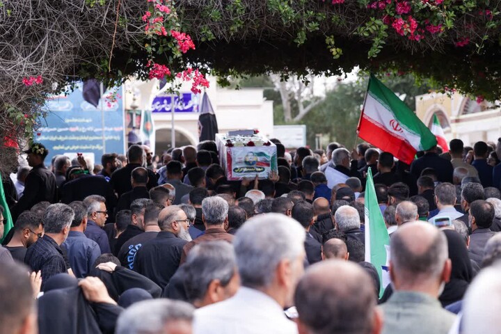تصاویر/ تشییع پیکر مطهر دو شهید در بوشهر