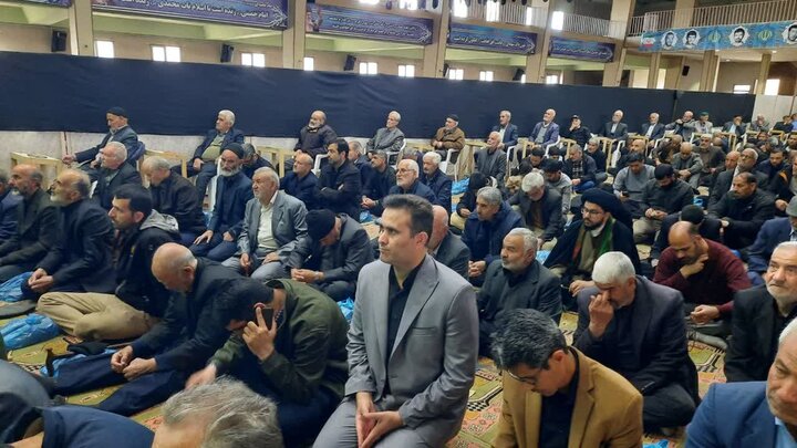 تصاویر/اقامه نماز عبادی سیاسی جمعه در خمین