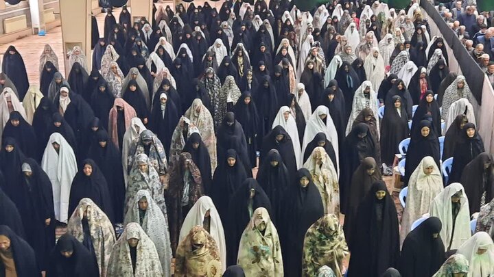 تصاویر/اقامه نماز عبادی سیاسی جمعه در خمین