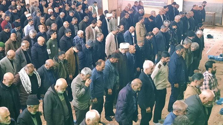 تصاویر/اقامه نماز عبادی سیاسی جمعه در خمین