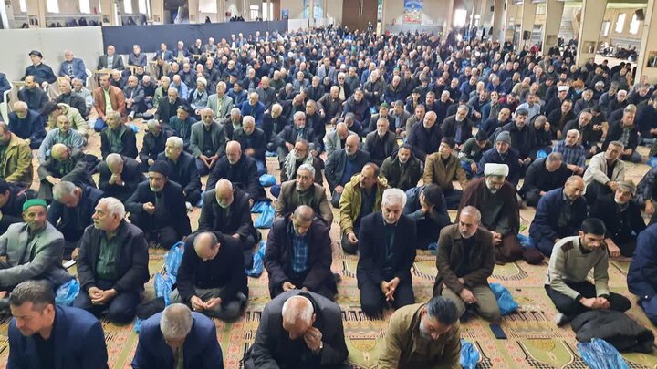 تصاویر/اقامه نماز عبادی سیاسی جمعه در خمین