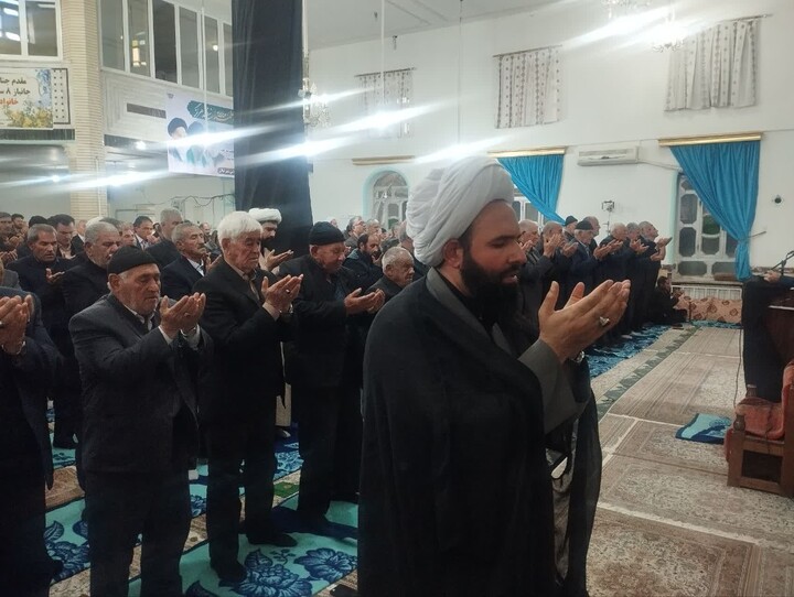 تصاویر/ اقامه نماز جمعه شهرستان لیلان